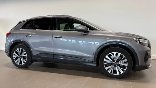 AUDI Q4 50 E TRON Q4 50 e-tron quattro