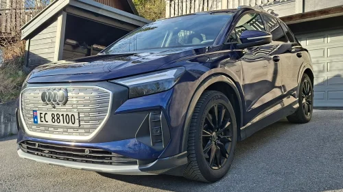 AUDI Q4 50 E TRON 50 quattro Advanced