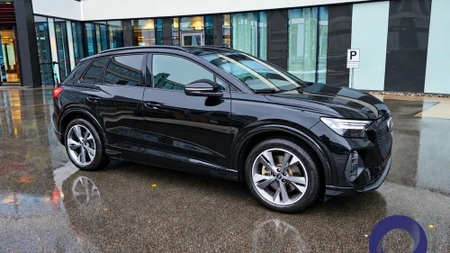 AUDI Q4 50 E TRON 50 quattro S-Line / mye utstyr