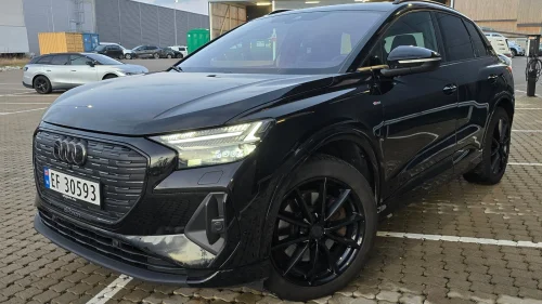 AUDI Q4 50 E TRON 50 quattro Adv. Business plus 2x S-Line