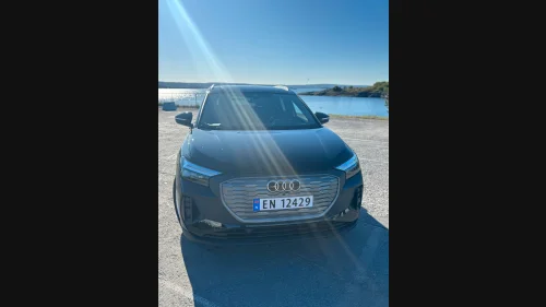 AUDI Q4 45 e-tron 45 quattro Edt plus-pano soltak-memory-33mnd service