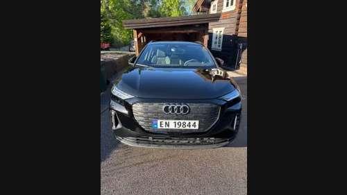 AUDI Q4 55 e-tron 55 quattro Edition Pro(K)