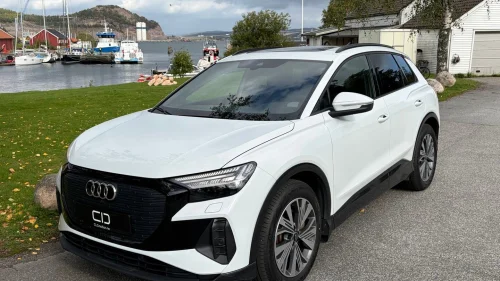 AUDI Q4 50 E TRON 50 | S-line | Pano | Matrix | El.seter | Klima/VinterPK