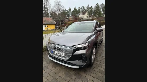 AUDI Q4 50 E TRON 50 quattro Adv. Business plus