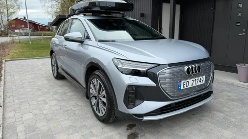 AUDI Q4 50 E TRON 50 quattro Advanced Business S-line