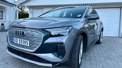 AUDI Q4 50 E TRON 50 quattro Adv. Business plus/S-Line int./Matrix/Sonos