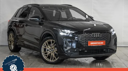 AUDI Q4 55 e-tron 55 quattro Edition S line Krok/Kamera/Matrix/Sonos