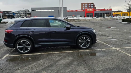 AUDI Q4 40 E TRON 40 Business plus