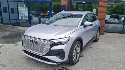 AUDI Q4 50 E TRON 50 quattro Advanced Business ACC,R.kam,Rattv,LED,Krok