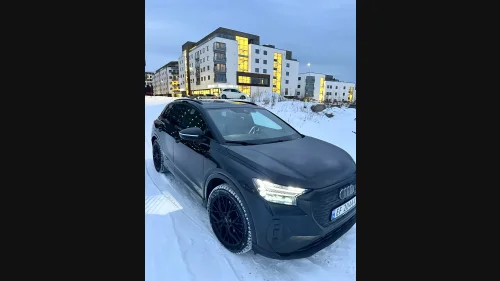 AUDI Q4 50 E TRON 50 Quattro / LED-Matrix / Sonos / S-Line Interiør m.m.