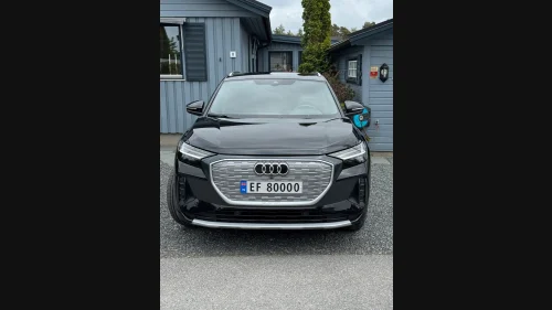 AUDI Q4 45 E TRON 45 Business