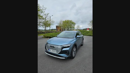AUDI Q4 50 E TRON 50 quattro Adv. Business plus