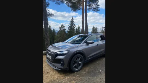 AUDI Q4 50 E TRON 50 quattro Advanced