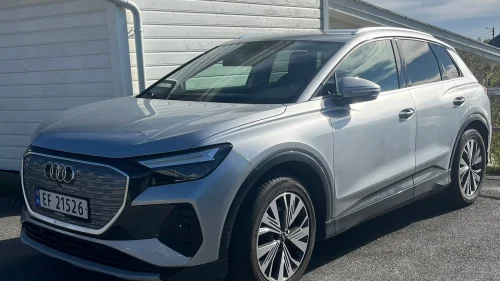 AUDI Q4 50 E TRON 50 quattro Adv. Business plus