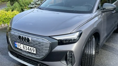 AUDI Q4 50 E TRON 50