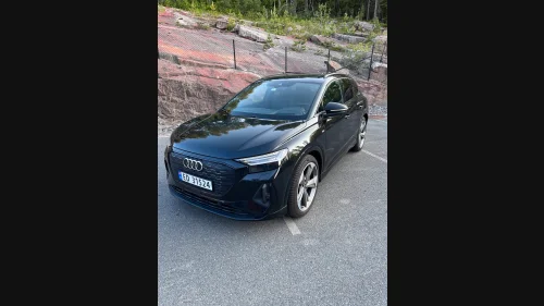 AUDI Q4 50 E TRON 50 quattro Adv. Business plus