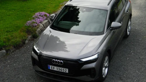 AUDI Q4 45 E TRON 45 Advanced Business