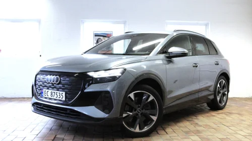 AUDI Q4 50 E TRON 50 QUATTRO 2xS-LINE MATRIX ACC/HENGERFEST+VINTER+NAVI++
