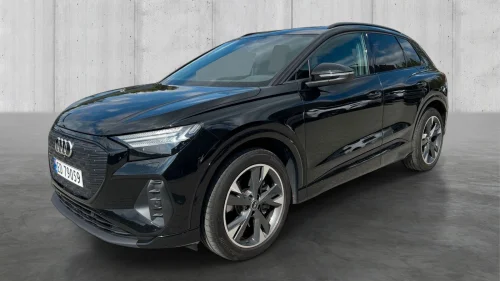 AUDI Q4 50 E TRON 50 quattro Advanced Business Matrix LED Sonos Parkvarme
