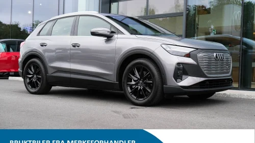 AUDI Q4 45 E TRON 45 quattro Business Edition - Panoram/Matrix/Sportseter