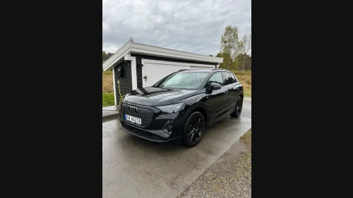 AUDI Q4 45 e-tron 45 quattro Edition S line