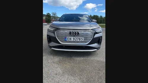 AUDI Q4 55 e-tron 55 quattro Edition Pro
