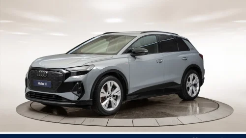 AUDI Q4 45 e-tron 45 Quattro S Line/Matrix/Hengerfeste/21``/Dcc