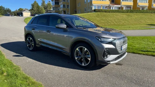 AUDI Q4 50 E TRON 50 quattro Adv. Business plus