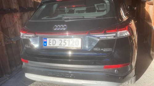 AUDI Q4 50 E TRON 50 quattro Adv. Business plus