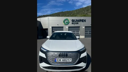 AUDI Q4 45 e-tron 45 quattro Edition Plus