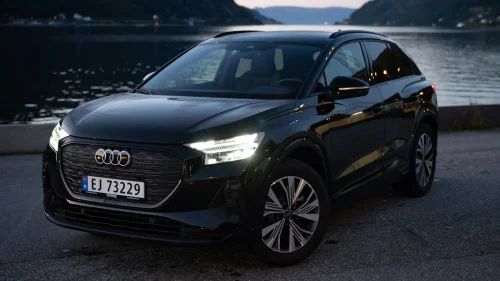 AUDI Q4 55 e-tron 55 quattro Edition Pro(K)