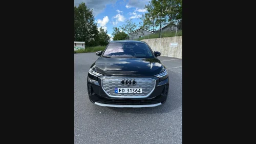 AUDI Q4 SPORTBACK 50 E TRON 50 Sportback quattro Adv. Business
