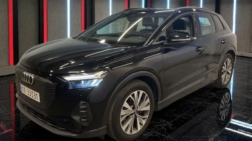 AUDI Q4 50 E TRON 50 QUATTRO+ BUSINESS+SORT OPTIKK+KROK+VARMEPUMPE