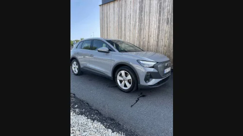 AUDI Q4 45 E TRON Quattro