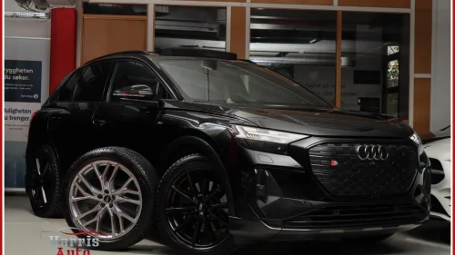 AUDI Q4 50 E TRON 50 Quattro 2xS-Line "All Black" HUD S-Seter Sonos Pano!