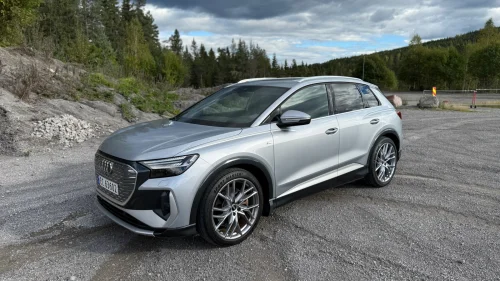 AUDI Q4 50 E TRON 50 Quattro l Matrix l Sonos l FULLUTSTYRT - STRØKEN BIL