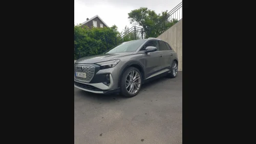 AUDI Q4 50 E TRON 50 quattro