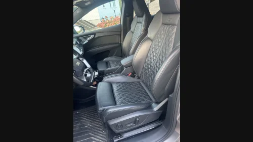 AUDI Q4 50 E TRON 50 quattro Adv. Sportline (fullspekk)