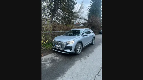 AUDI Q4 50 E TRON 50 quattro S-line