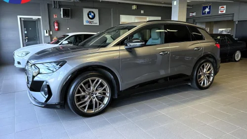 AUDI Q4 50 e-tron 50 299hk Quattro S-Line Edition One Topputstyrt