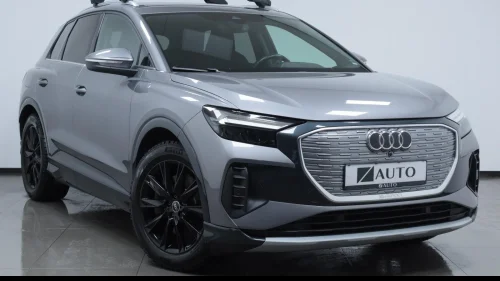 AUDI Q4 50 E TRON QUATTRO - 1EIER/ACC/KEYLESS/V.PUMPE/KAMERA/LED/KROK/DAB