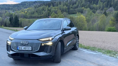 AUDI Q6 SUV e-tron quattro QuattroTechPro, Pano, B&O, HeadUp, S-line, Luft, Matrix
