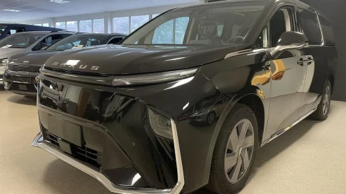 MAXUS MIFA 9 Premium