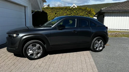 MAZDA MX-30 Sky, head up, Apple CarPlay, keyless, klima, navigasjon