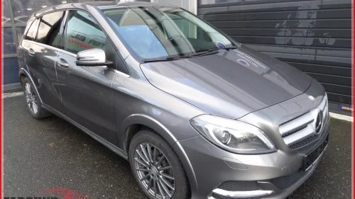 MERCEDES-BENZ electric drive ELEKTRISK MED SKINN HEL OG PEN BIL EU GODKJENT