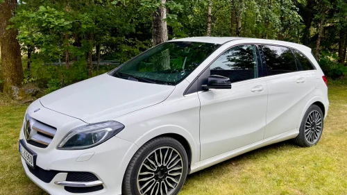 MERCEDES-BENZ B 250 e Electric Drive