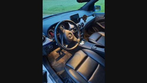MERCEDES-BENZ B 250 e