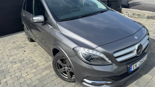 MERCEDES-BENZ B 250 e Edition