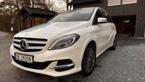 MERCEDES-BENZ B 250 e