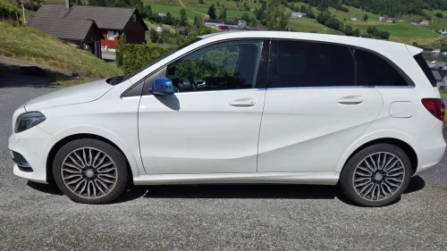 MERCEDES-BENZ B 250 e